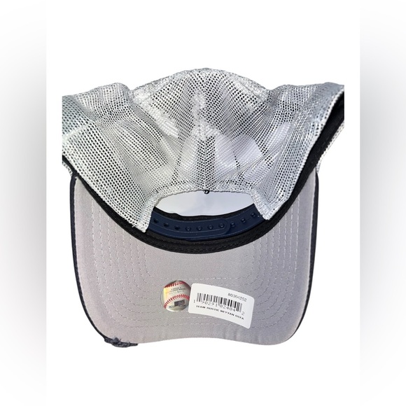 New York Yankees New Era 9TWENTY Rustic Trucker Hat – Adjustable - Picture 3 of 4